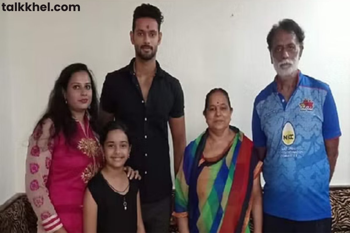 Shivam Dube Birth and Family